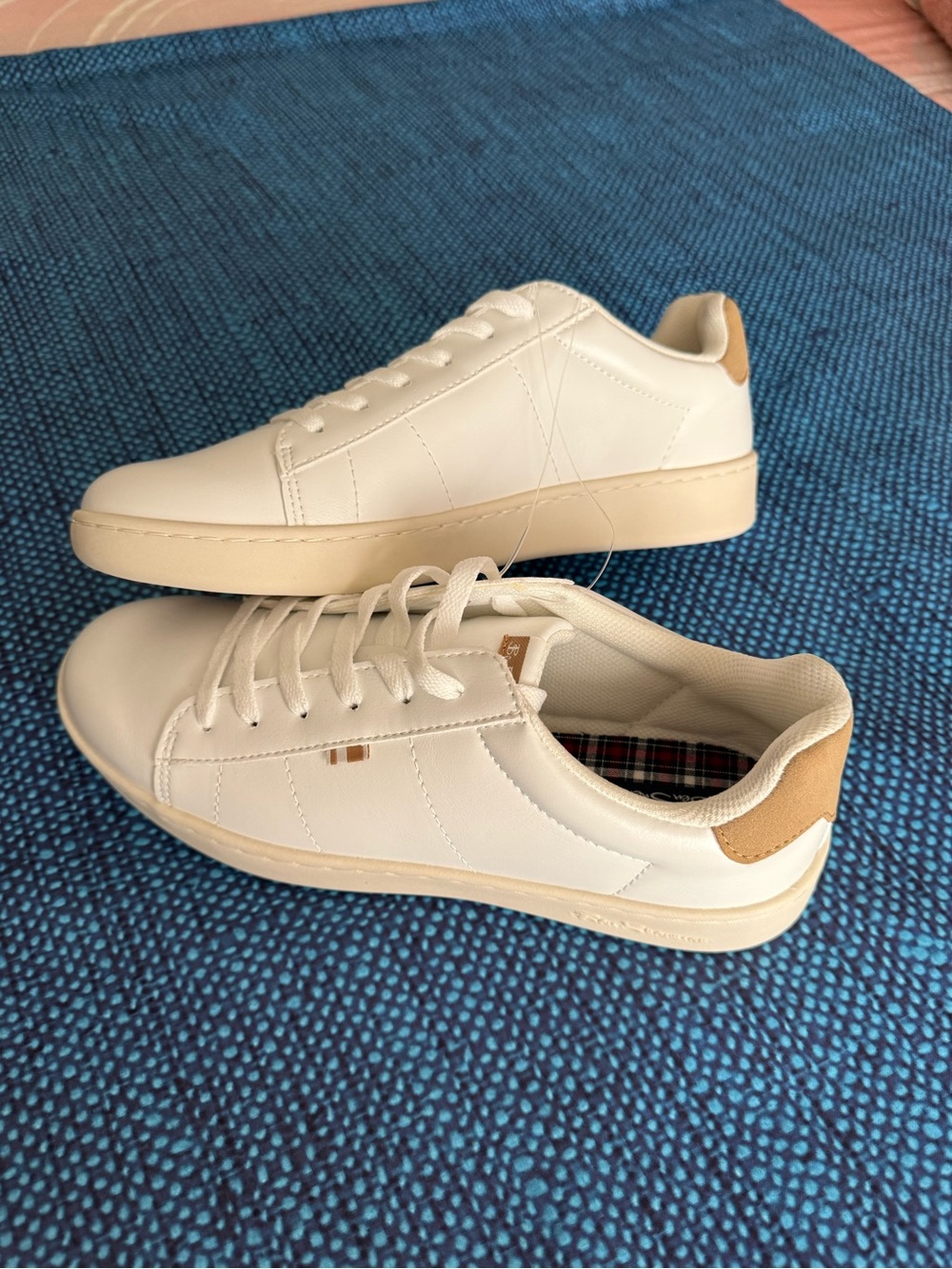 Ben Sherman White Sneakers with Tan Heel Patch